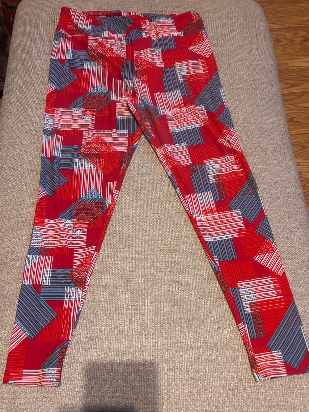 LuLaRoe Tall & Curvy Leggings